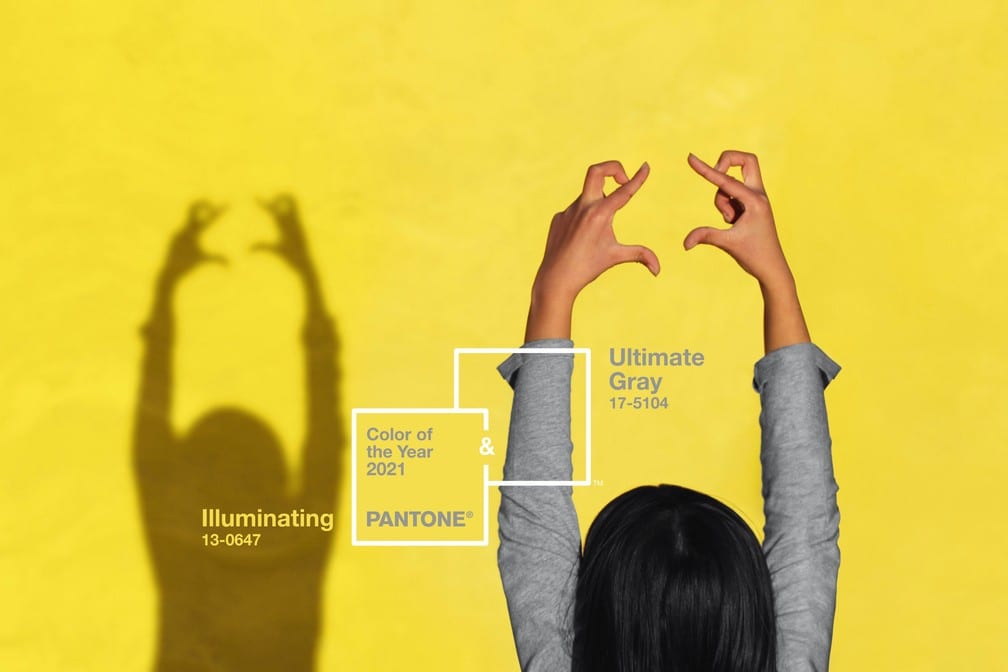 Imagem mostrando as cores Ultimate gray e amarelo illuminating que foram escolhidas como tendência de design em 2021. 